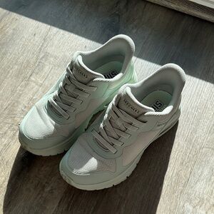Skechers Women's Light Green Sneakers